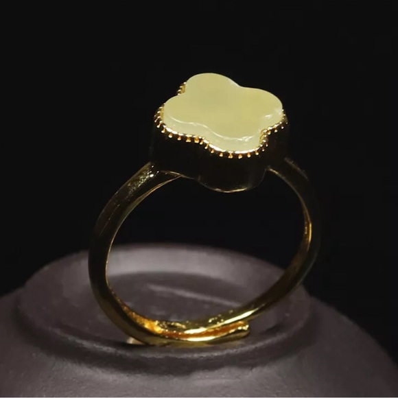 Certified Nephrite Jade Clover Ring Size Adjustable - Fine Prosperity Piece! - Picture 4 of 9